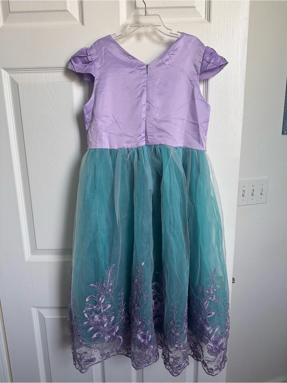The Unbranded Brand elegant purple